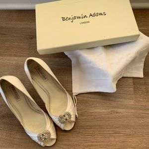 White Silk Wedding Shoes 👰